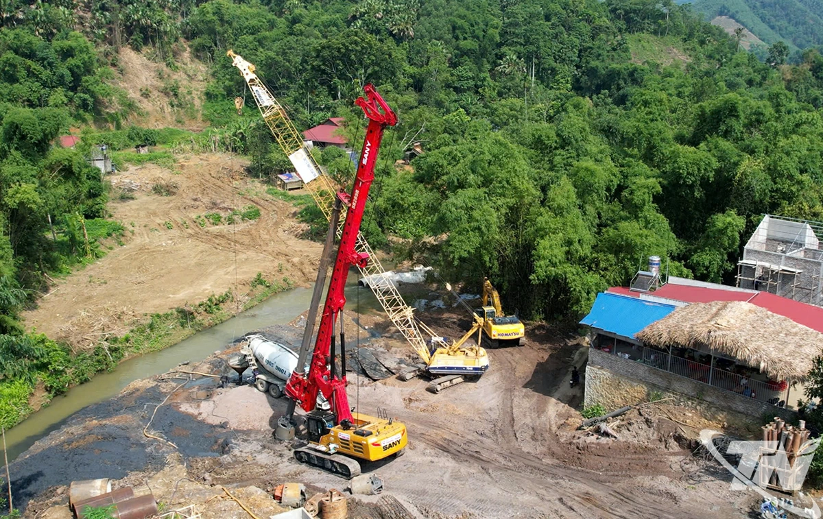 Thi công Dự án đầu tư xây dựng tuyến Chợ Mới - Bắc Kạn