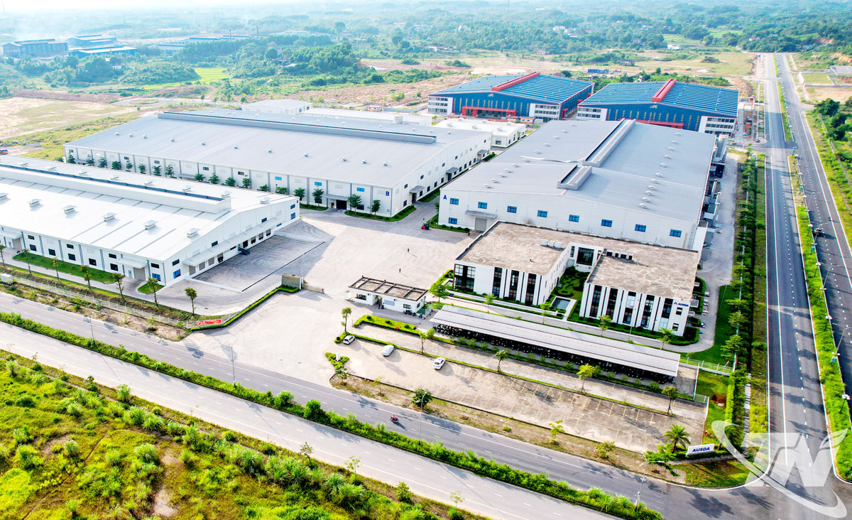 Các khu, cụm công nghiệp trên địa bàn tỉnh tiếp tục thu hút nhiều doanh nghiệp trong và ngoài nước đầu tư phát triển sản xuất.