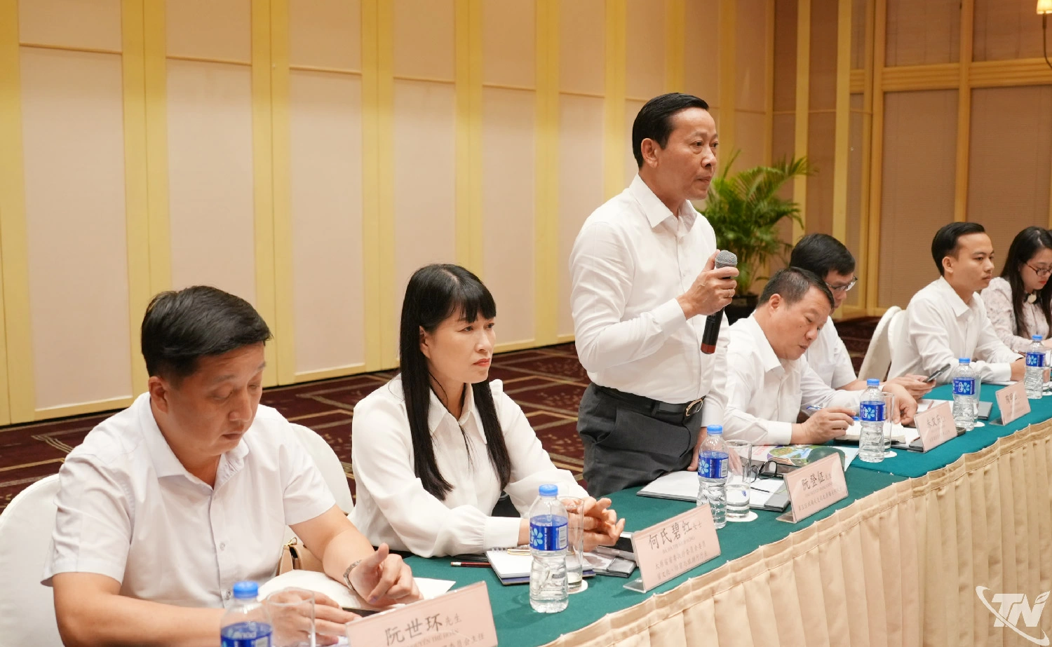 Đại biểu phát biểu tại buổi làm việc.
