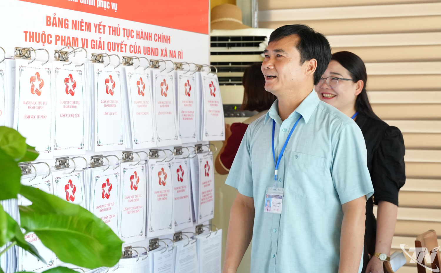 Đoàn công tác kiểm tra tại xã Na Rì.