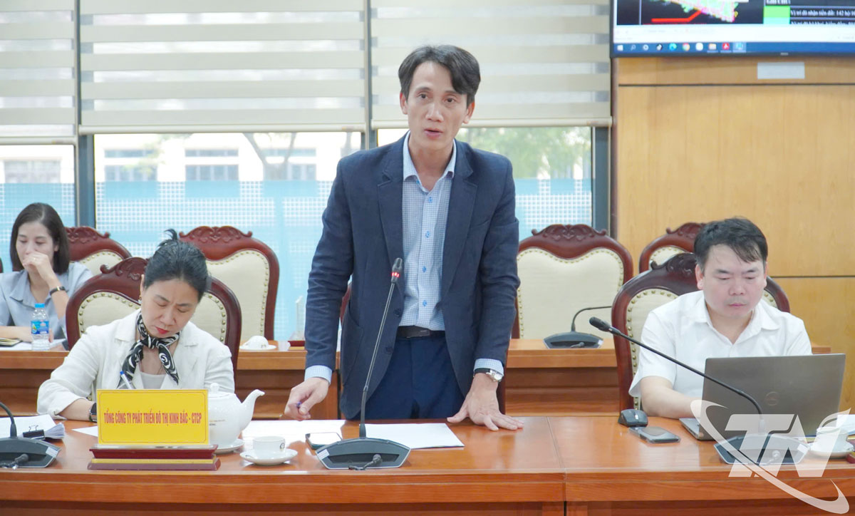 Đại diện Tổng Công ty phát triển đô thị Kinh Bắc – CTCP phát biểu tại buổi làm việc.