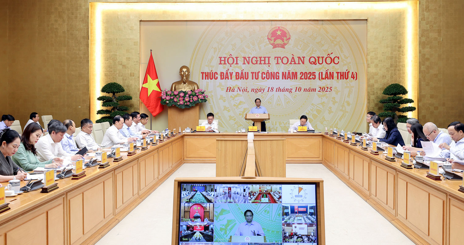 Điểm cầu Chính phủ tại Hội nghị trực tuyến toàn quốc về thúc đẩy đầu tư công năm 2025.