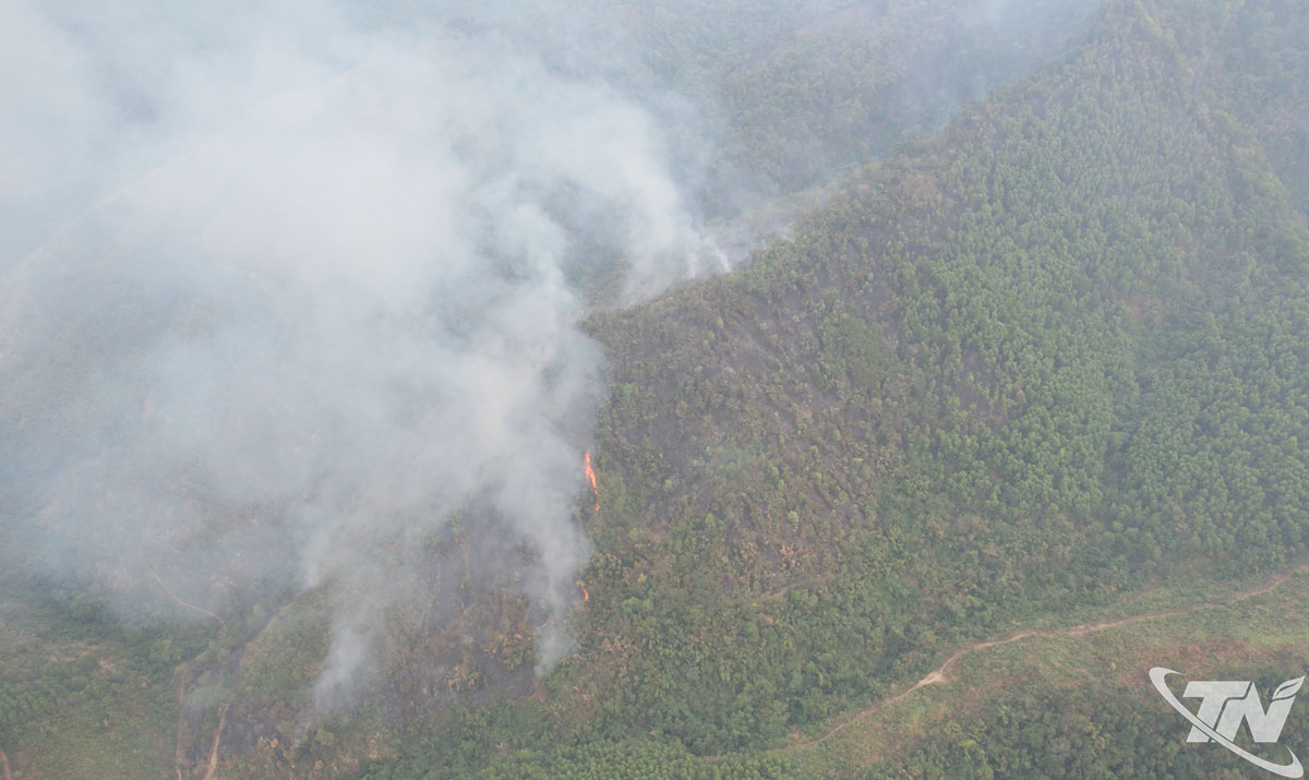 Sử dụng flycam giúp phán đoán được hướng lan của đám cháy rừng.