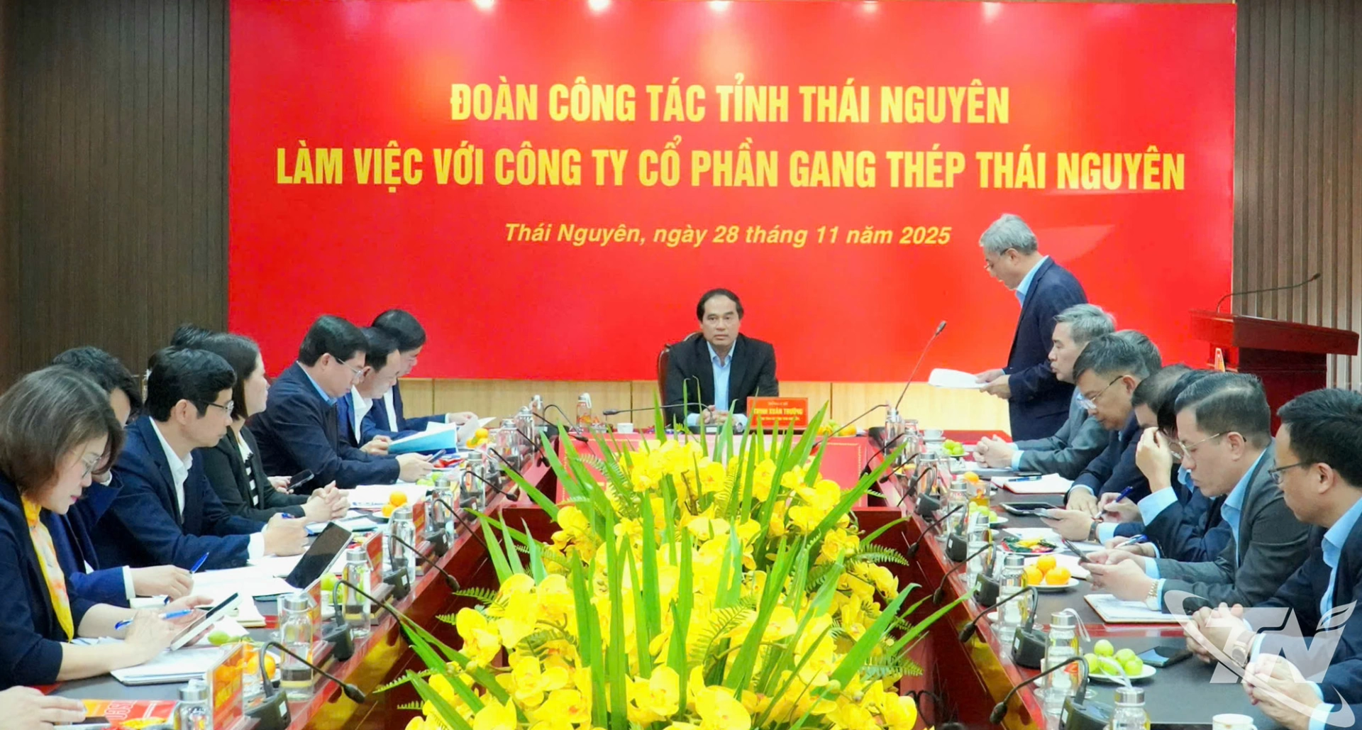 Đồng chí Bí thư Tỉnh ủy Trịnh Xuân Trường chủ trì buổi làm việc với lãnh đạo Công ty CP Gang thép Thái Nguyên.