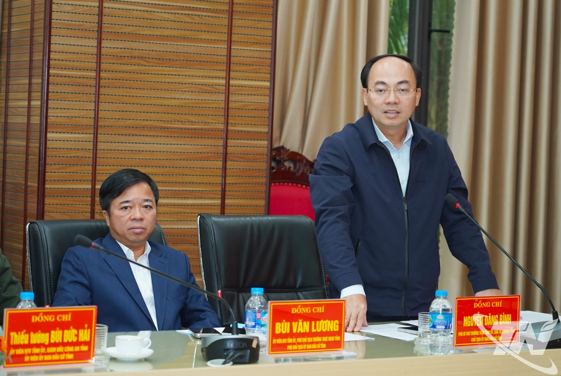 Đồng ch&iacute; Nguyễn Đăng B&igrave;nh, Ph&oacute; B&iacute; thư Thường trực Tỉnh ủy, Chủ tịch HĐND tỉnh, Ph&oacute; Trưởng Ban Chỉ đạo bầu cử, Chủ tịch Ủy ban Bầu cử tỉnh, ph&aacute;t biểu tại buổi l&agrave;m việc.