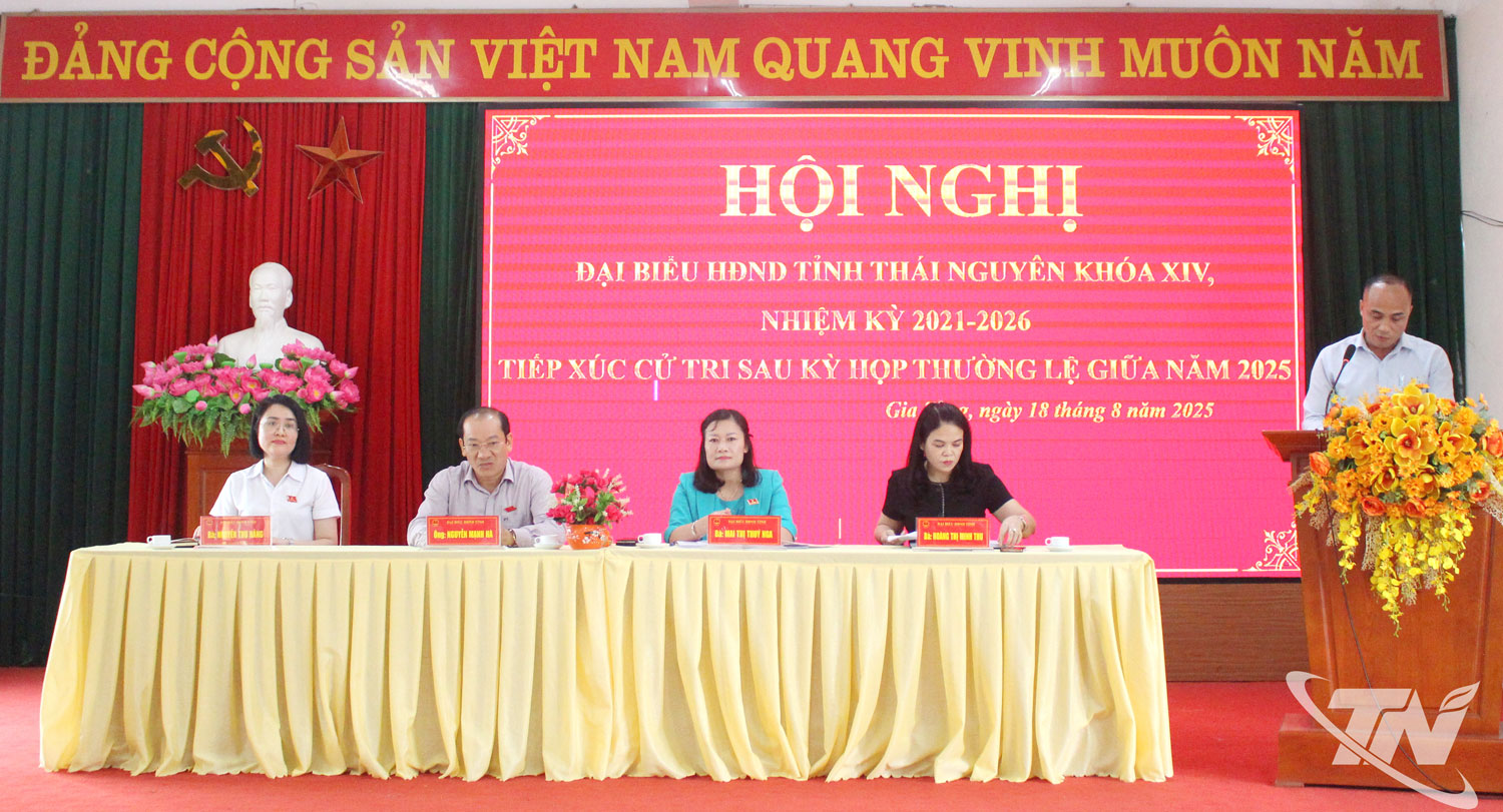 Các đại biểu HĐND tỉnh tiếp xúc cử tri phường Gia Sàng.