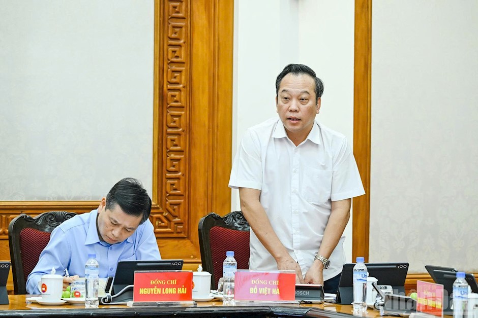 Phó Bí thư Đảng ủy các cơ quan Đảng Trung ương Đỗ Việt Hà phát biểu tại cuộc làm việc. (Ảnh: DUY LINH)