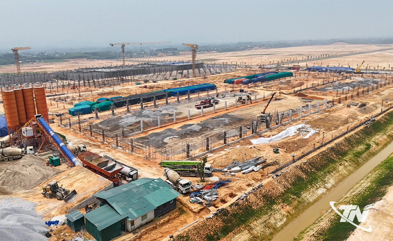 Toàn tỉnh đang triển khai giải phóng trên 2.700 ha đất, xây dựng 31 khu tái định cư, với tổng nguồn lực khoảng 10.000 tỷ đồng.