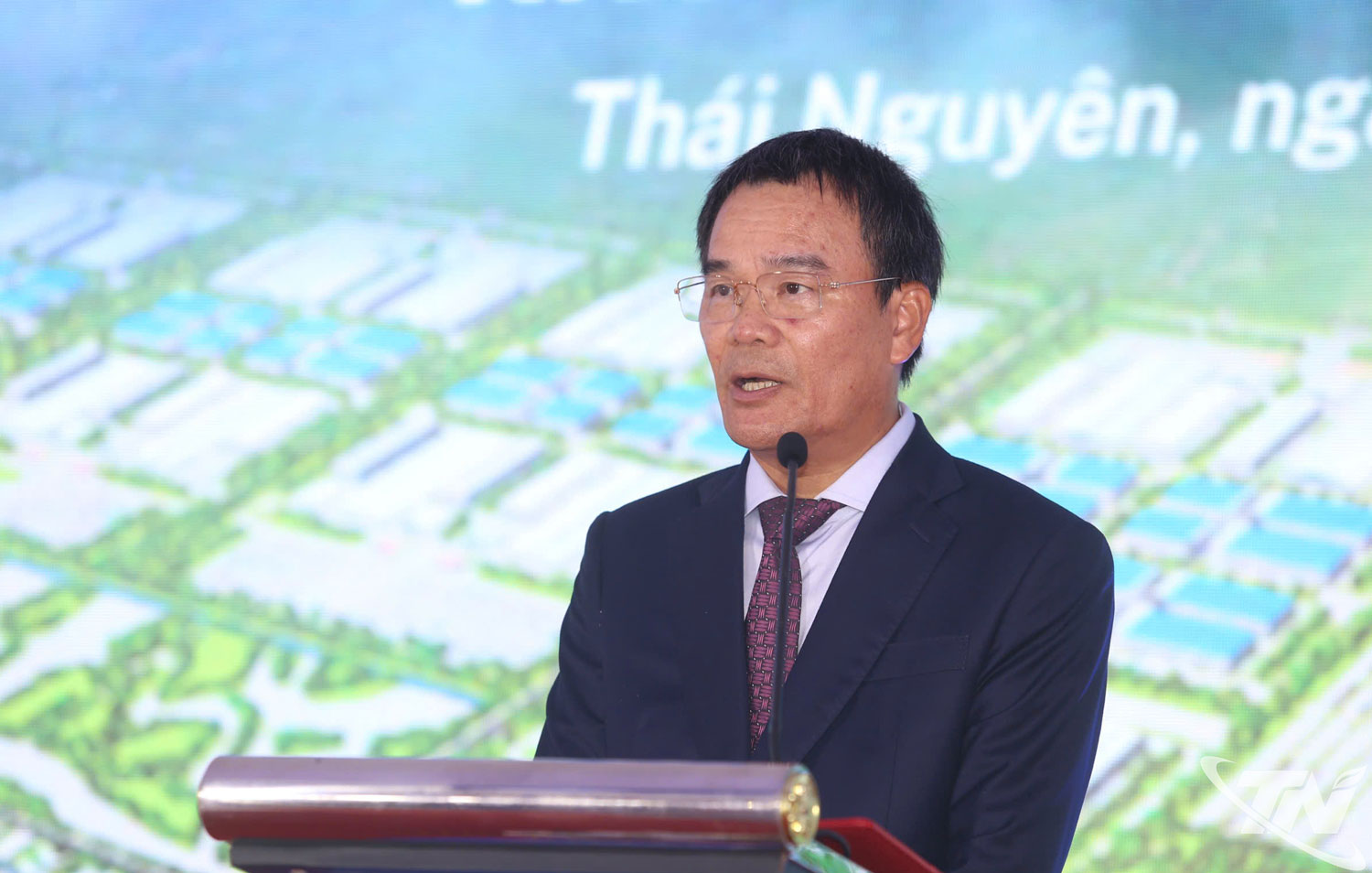 Ông Hoàng Văn Dương, Chủ tịch HĐQT Công ty CP Đầu tư Phát triển Yên Bình, phát biểu.