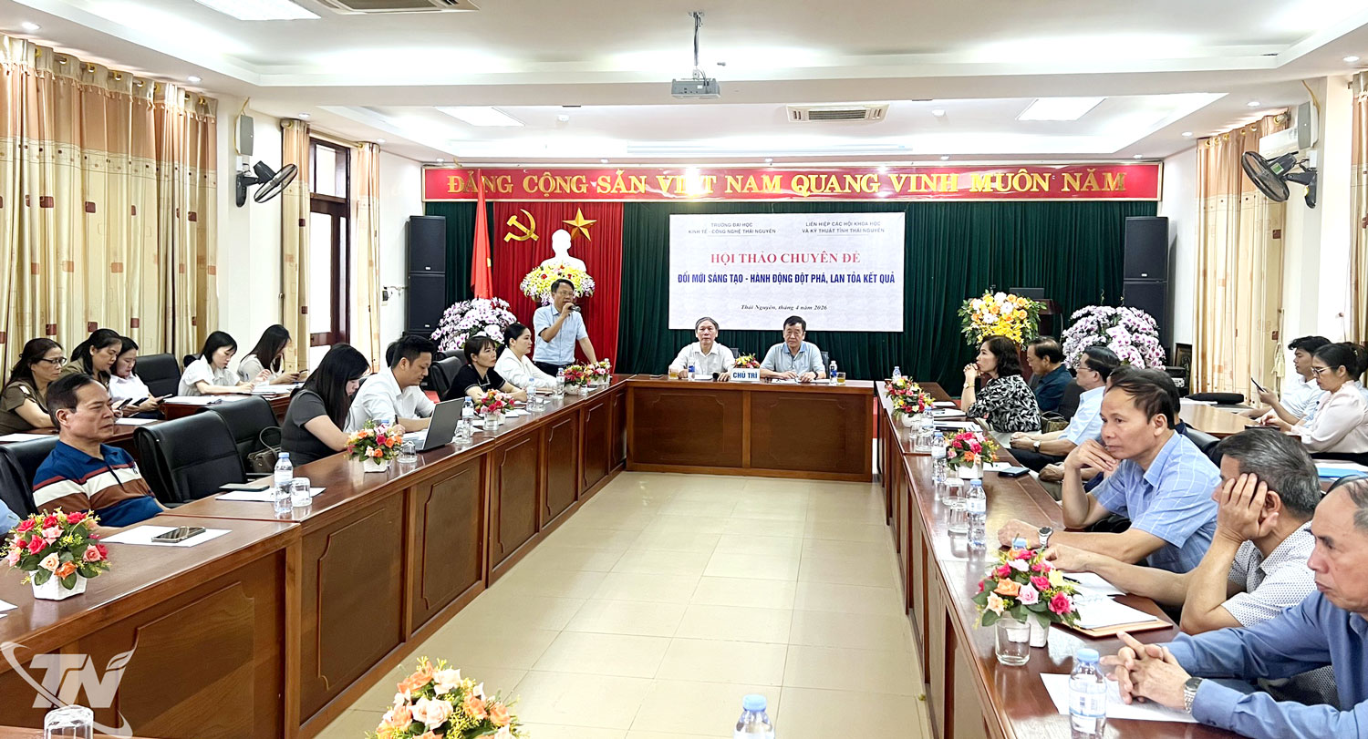 Các đại biểu dự Hội thảo.