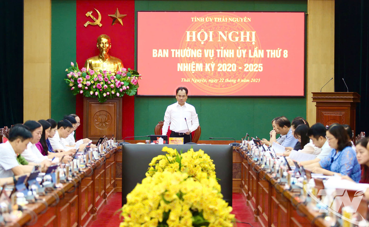 Đồng chí Bí thư Tỉnh ủy Thái Nguyên Trịnh Việt Hùng chủ trì Hội nghị Ban Thường vụ Tỉnh ủy lần thứ 8.