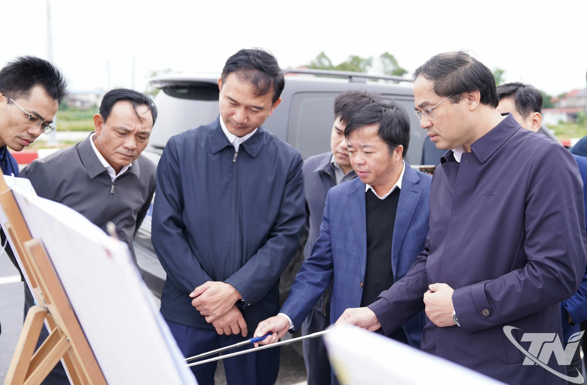 Đồng chí Bí thư Tỉnh ủy Trịnh Xuân Trường cùng Đoàn công tác của tỉnh kiểm tra Dự án Tuyến đường liên kết, kết nối các tỉnh Thái Nguyên – Bắc Ninh – Phú Thọ.