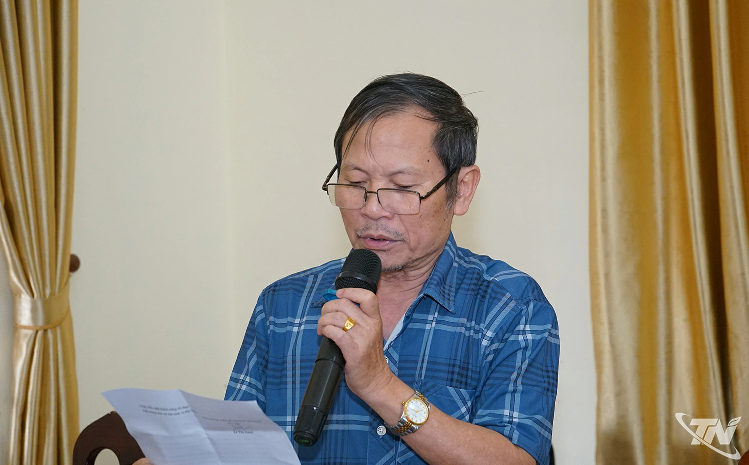 Cử tri phường Tích Lương phát biểu ý kiến tại Hội nghị.
