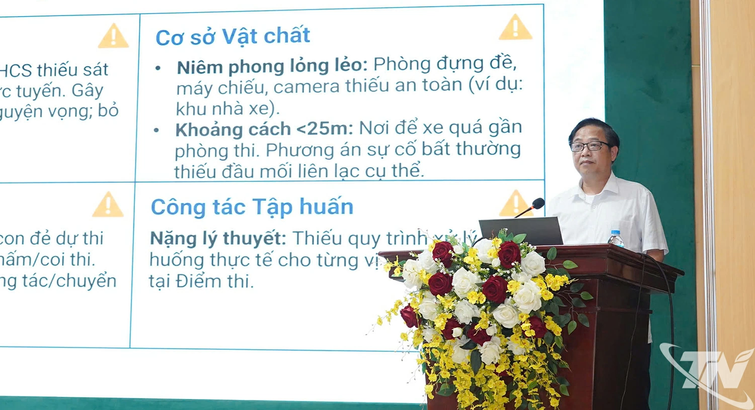 Đại diện Phòng Quản lý chất lượng, Sở GD&ĐT giới thiệu những điểm mới trong tổ chức các kỳ thi năm 2026.