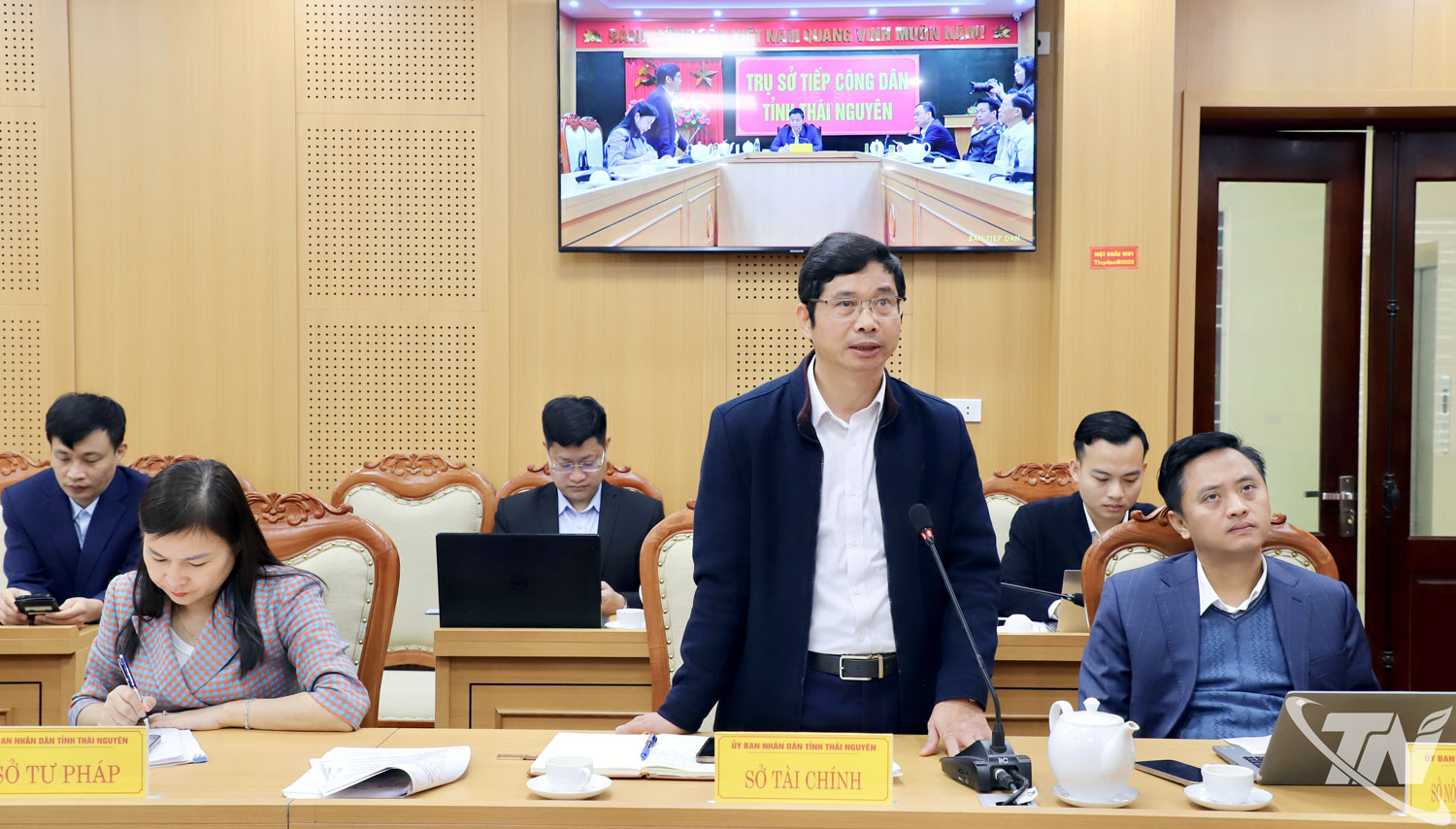 Đại diện Sở Tài chính phát biểu ý kiến.