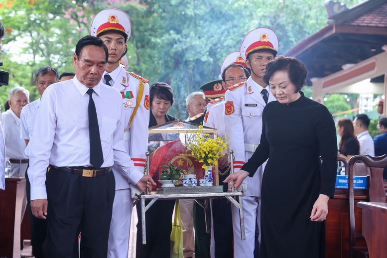 Thủ tướng Lê Minh Hưng: Bằng mọi giá, phải nỗ lực, quyết tâm cao nhất để tìm kiếm, quy tập và xác định danh tính hài cốt liệt sĩ- Ảnh 9.