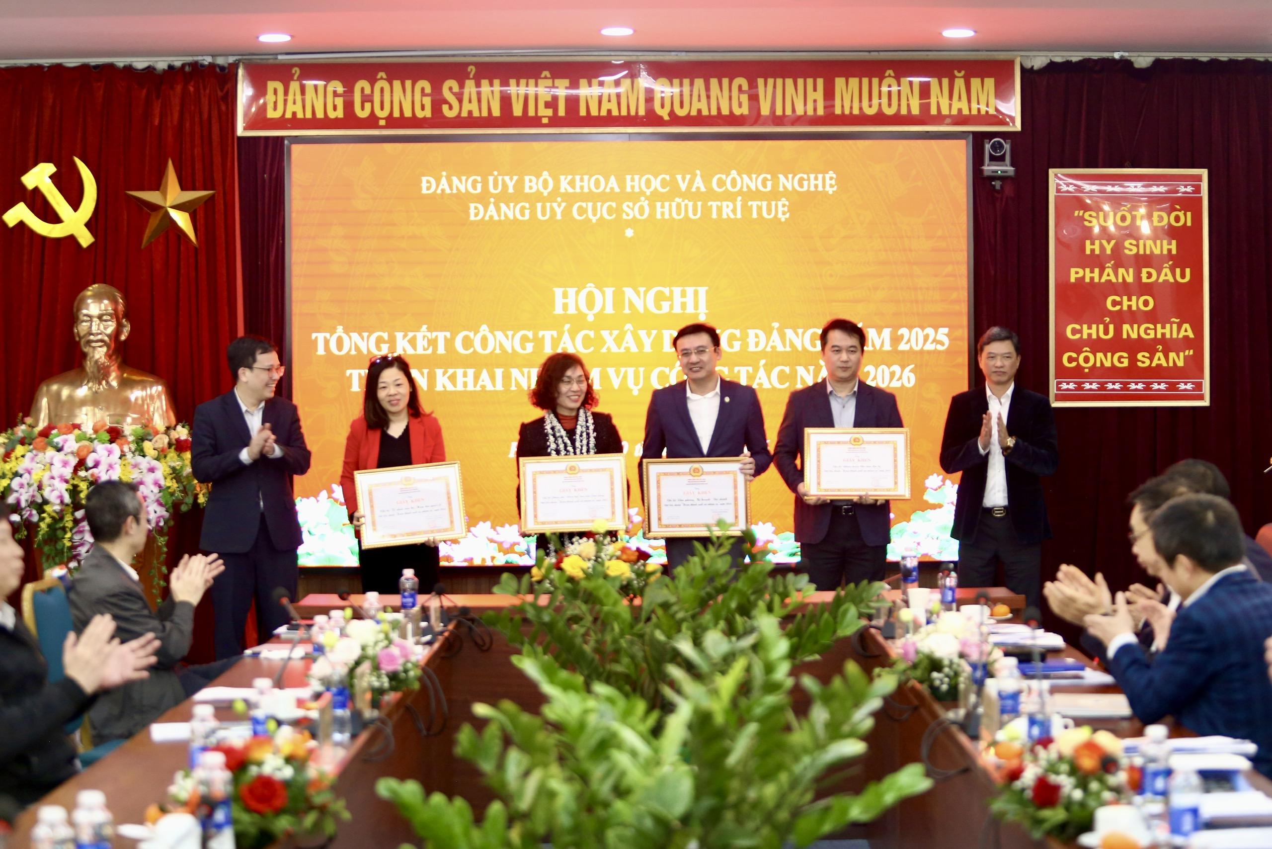 Đảng bộ Cục Sở hữu tr&iacute; tuệ tạo đột ph&aacute; từ cải c&aacute;ch v&agrave; chuyển đổi số- Ảnh 5.