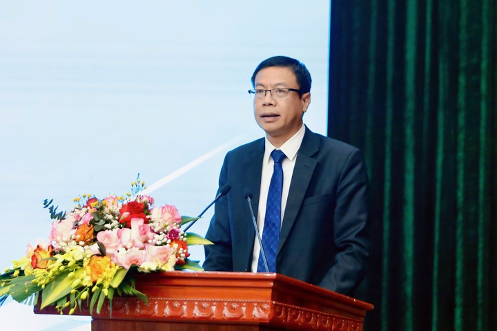 Bộ trưởng Nguyễn Mạnh Hùng: Dữ liệu, tiêu chuẩn và an toàn hạt nhân là nền móng cho phát triển KH&CN- Ảnh 4. Bộ trưởng Nguyễn Mạnh Hùng: Dữ liệu, tiêu chuẩn và an toàn hạt nhân là nền móng cho phát triển KH&CN- Ảnh 4.