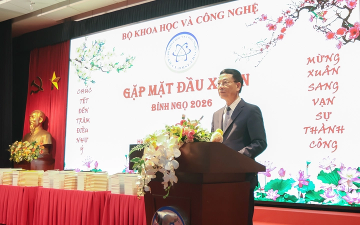 Bộ trưởng Bộ KH&CN Nguyễn Mạnh Hùng gửi tới toàn thể các CBCC, VC và NLĐ và gia đình lời chúc sức khỏe, bình an và nhiều năng lượng mới.