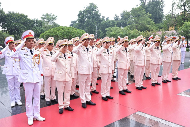 81 năm Quốc khánh: Lãnh đạo Đảng, Nhà nước vào Lăng viếng Chủ tịch Hồ Chí Minh- Ảnh 10.