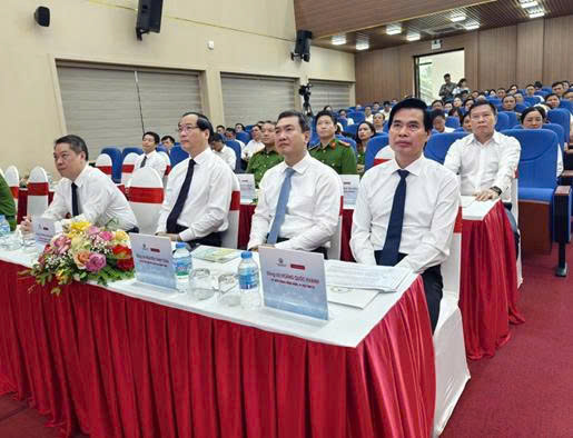 Khai trương mô hình "Trạm dịch vụ công số" tại Lạng Sơn- Ảnh 1.