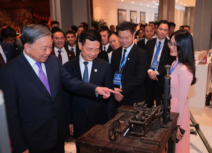 Hơn một vạn liệt sĩ ngành Bưu điện và Khoa học Công nghệ và những hiện vật làm nên dòng chảy lịch sử - Ảnh 1.