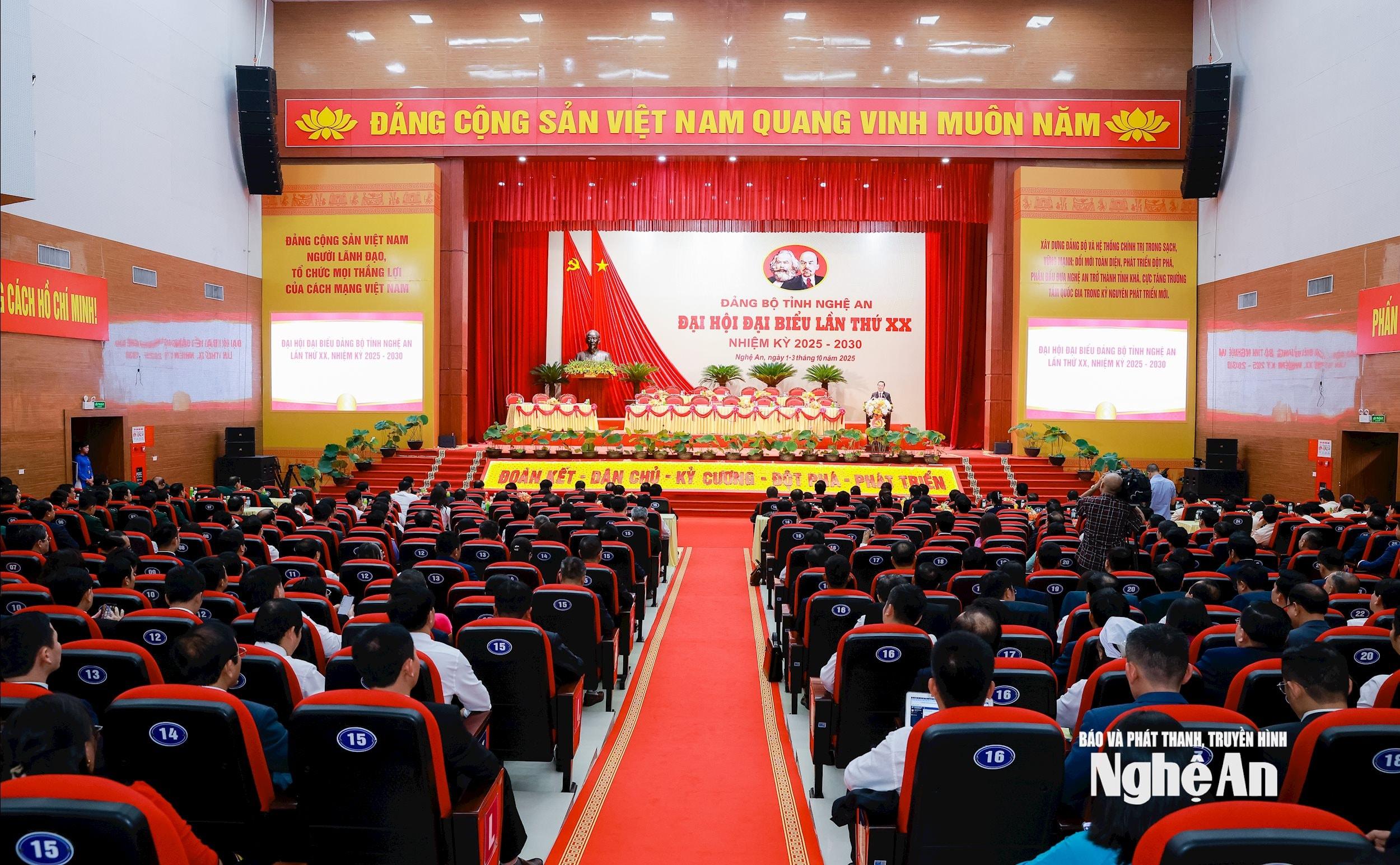 Quang cảnh phiên trù bị Đại hội đại biểu Đảng bộ tỉnh Nghệ An lần thứ XX, nhiệm kỳ 2025 - 2030. Ảnh: Hữu Hoàng