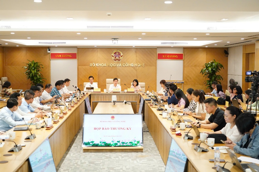 Bộ Khoa học và Công nghệ tổ chức họp báo thường kỳ tháng 7 năm 2025 - Ảnh 2.
