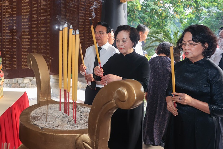 Thủ tướng Lê Minh Hưng: Bằng mọi giá, phải nỗ lực, quyết tâm cao nhất để tìm kiếm, quy tập và xác định danh tính hài cốt liệt sĩ- Ảnh 10.