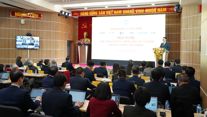 Bộ trưởng Nguyễn Mạnh H&ugrave;ng: Chuyển viễn th&ocirc;ng từ hạ tầng kết nối sang hạ tầng năng lực số- Ảnh 5.