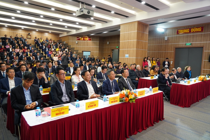 Bộ trưởng Nguyễn Mạnh H&ugrave;ng: Chuyển viễn th&ocirc;ng từ hạ tầng kết nối sang hạ tầng năng lực số- Ảnh 3.