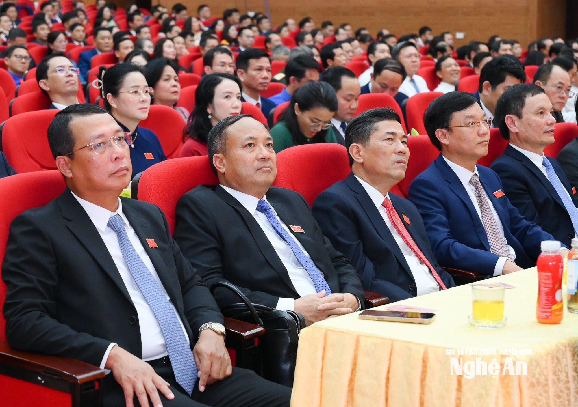 Đại hội Đảng-4