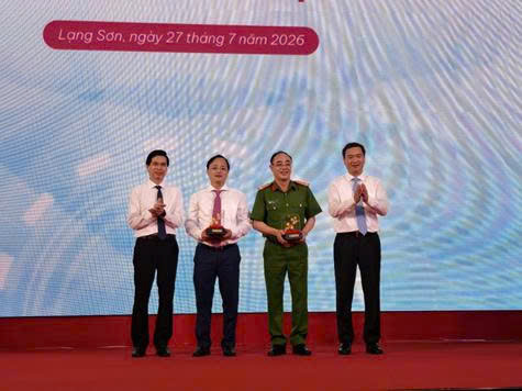 Khai trương mô hình "Trạm dịch vụ công số" tại Lạng Sơn- Ảnh 7.