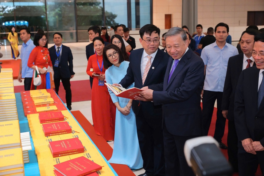 Hơn một vạn liệt sĩ ngành Bưu điện và Khoa học Công nghệ và những hiện vật làm nên dòng chảy lịch sử - Ảnh 4.