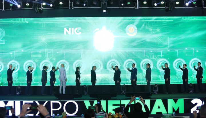 Việt Nam đặt mục tiêu trở thành trung tâm công nghiệp bán dẫn toàn cầu - Ảnh 1.