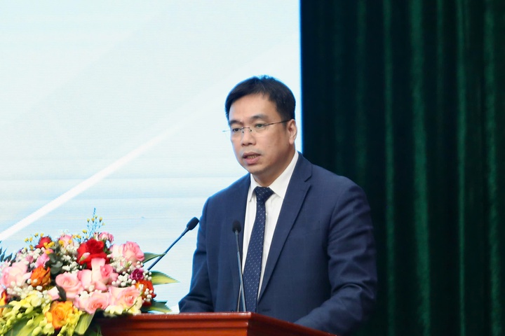 Bộ trưởng Nguyễn Mạnh Hùng: Dữ liệu, tiêu chuẩn và an toàn hạt nhân là nền móng cho phát triển KH&CN- Ảnh 2. Bộ trưởng Nguyễn Mạnh Hùng: Dữ liệu, tiêu chuẩn và an toàn hạt nhân là nền móng cho phát triển KH&CN- Ảnh 2.