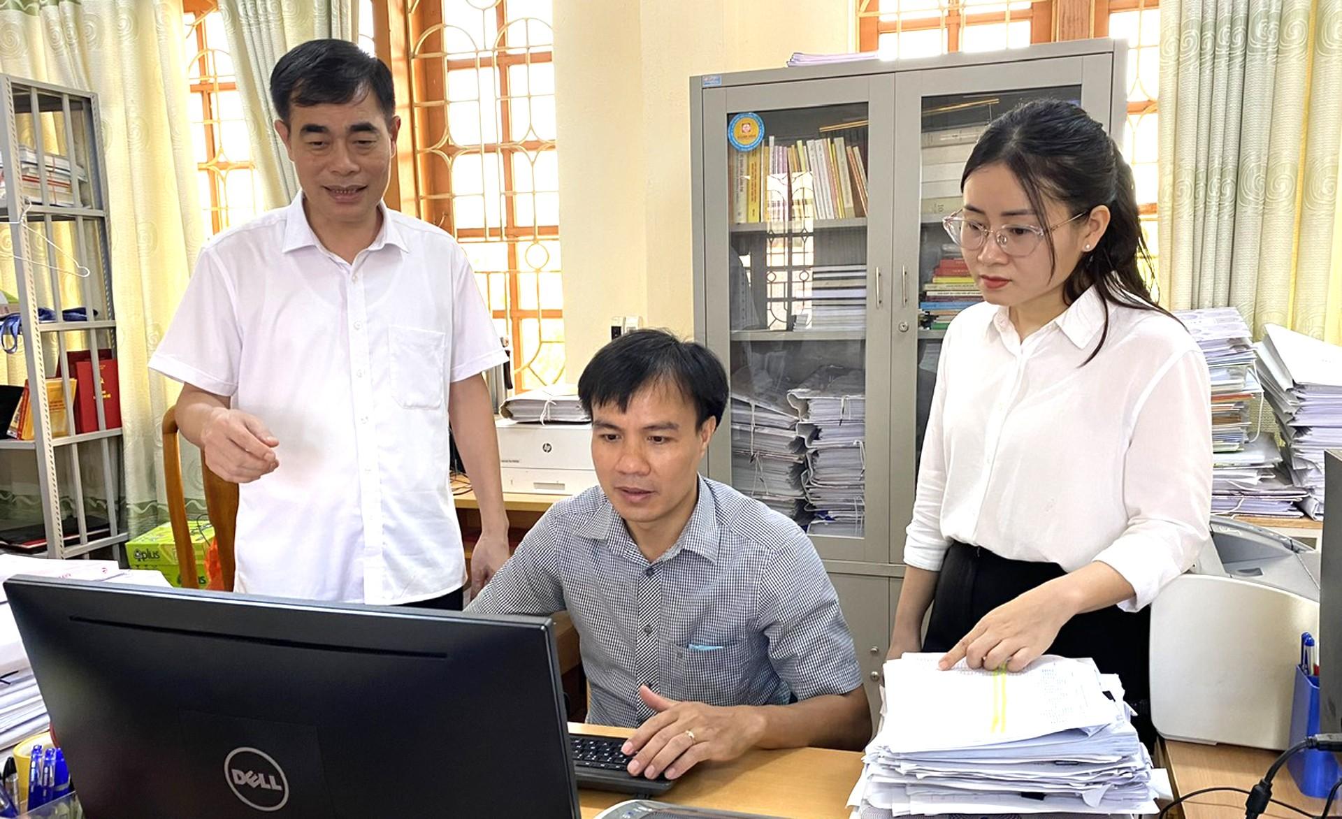 Cán bộ Ban Tổ chức Tỉnh uỷ trao đổi công tác nghiệp vụ về lĩnh vực xây dựng Đảng. 8-8-bo-sung.jpg