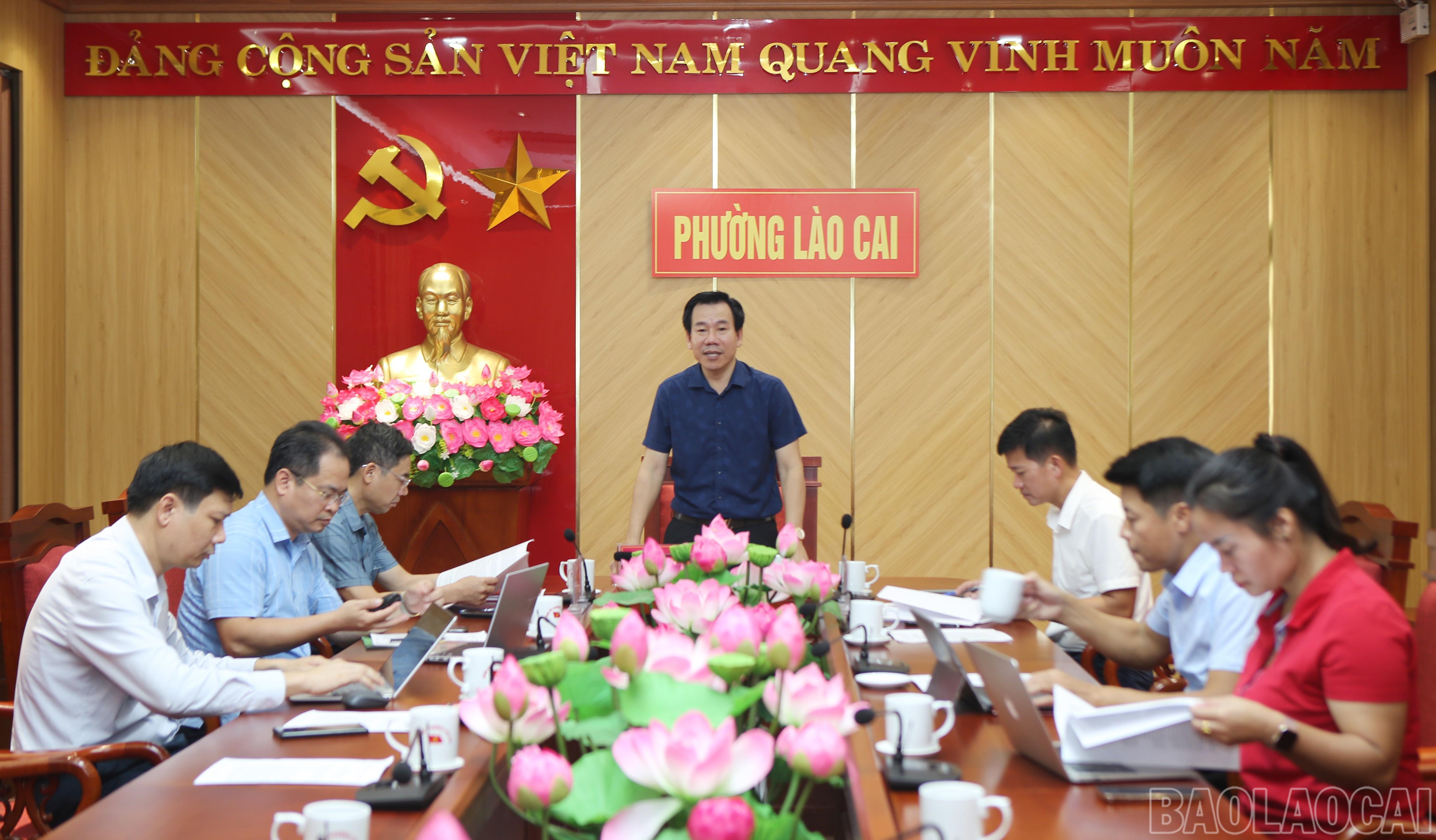 Đồng chí Dương Đức Huy, Trưởng ban Tuyên giáo và Dân vận Tỉnh ủy phát biểu tại buổi làm việc. baolaocai-br_9.jpg