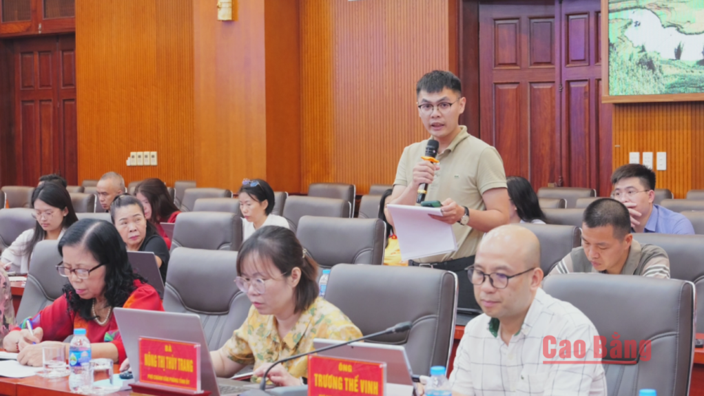 Doanh nghiệp tham gia ý kiến tại hội thảo.