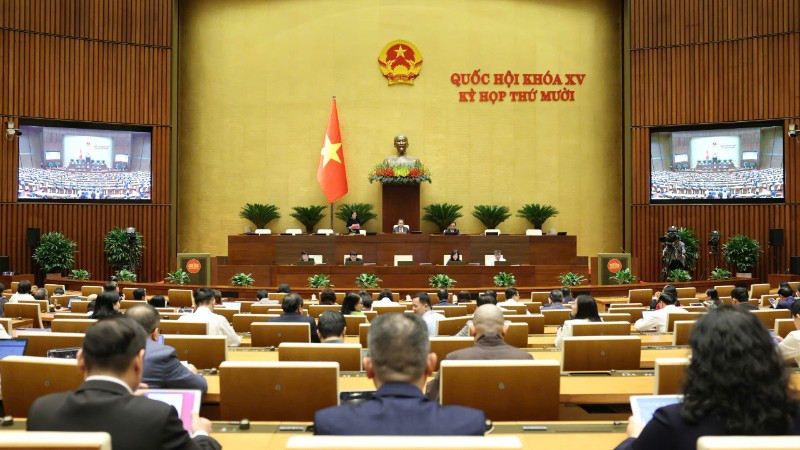 Quốc hội làm việc tại hội trường chiều 10/11. (Ảnh: DUY LINH)