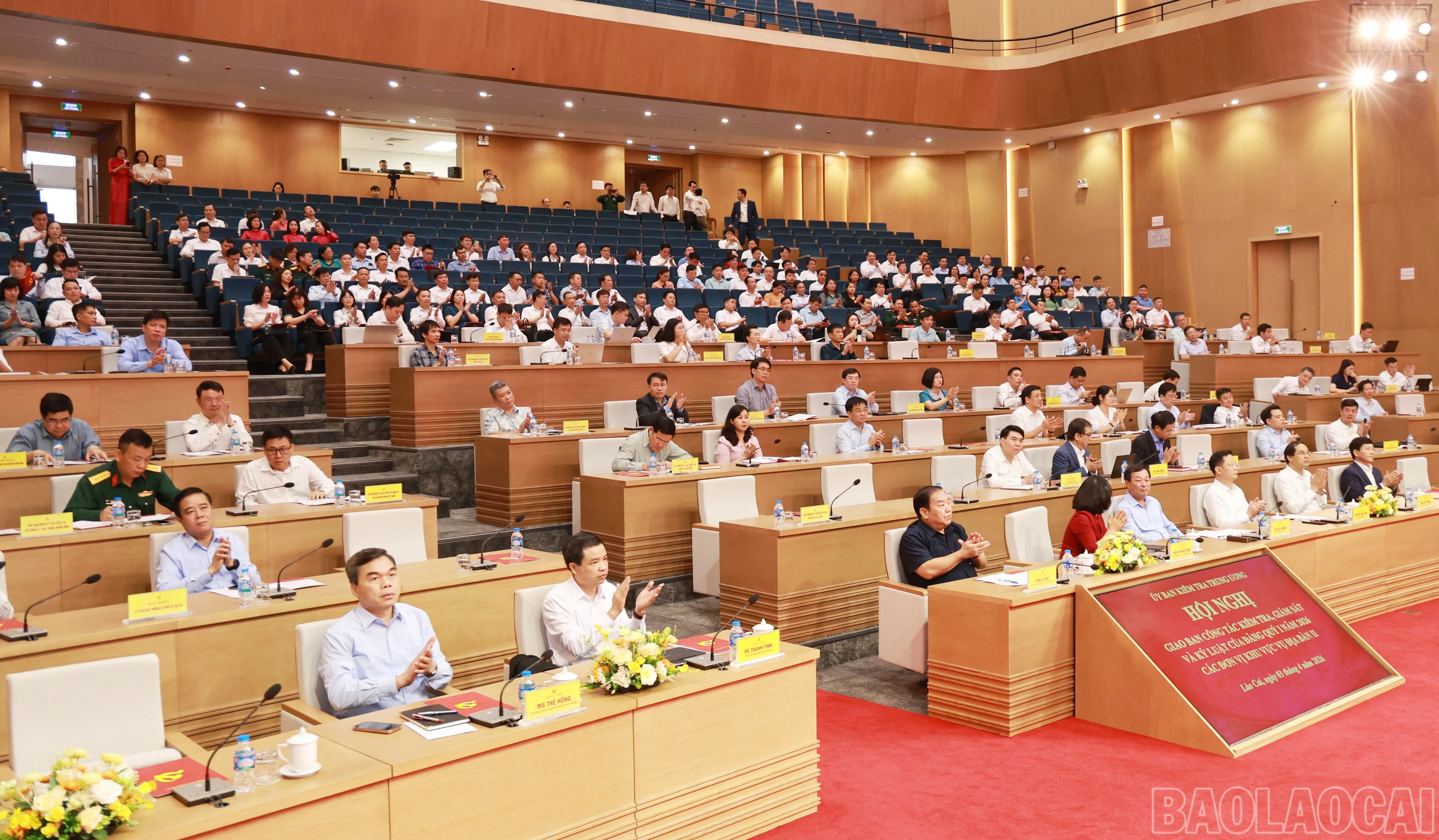Đại biểu dự hội nghị. baolaocai-br_image-1775182143415.jpg