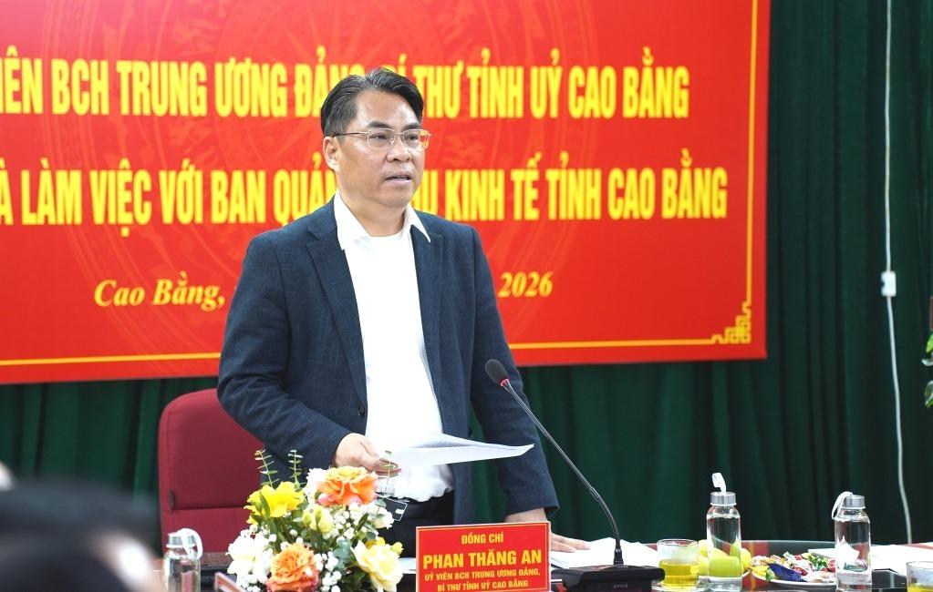 Bí thư Tỉnh ủy Phan Thăng An kết luận buổi làm việc.