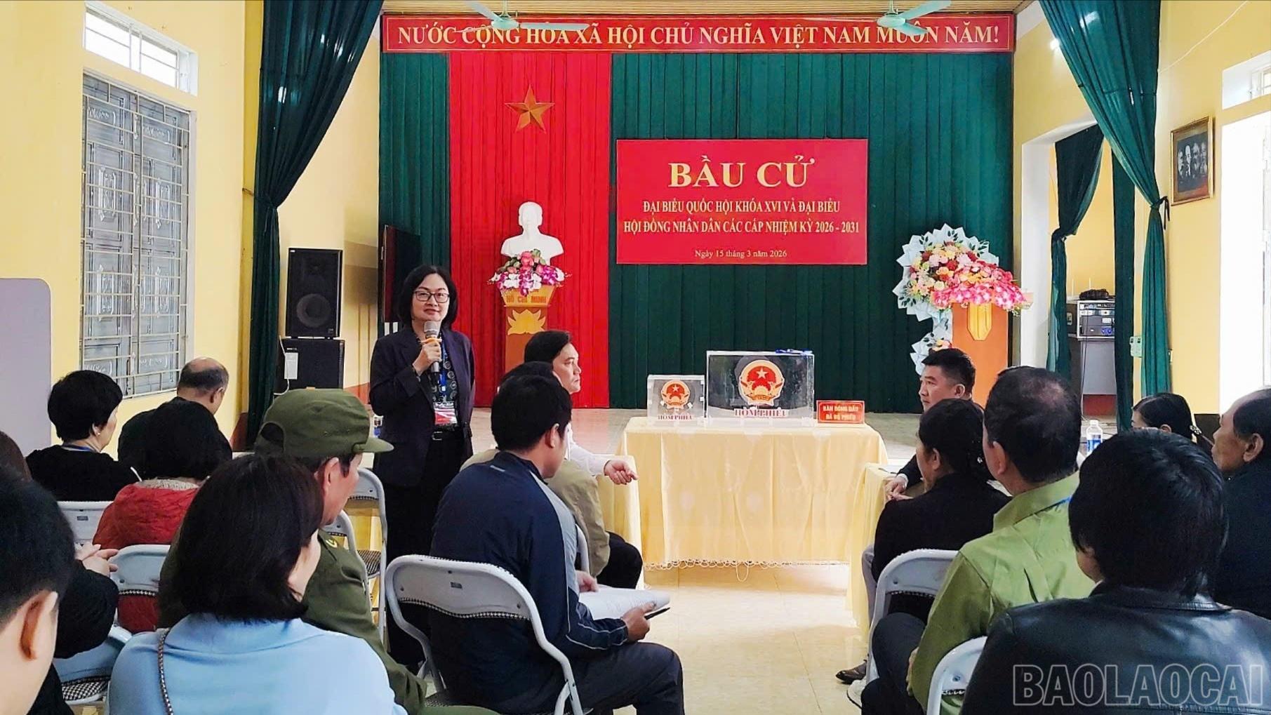 Sau khi dự chạy thử chương trình bỏ phiếu, lãnh đạo Sở Nội vụ đã chỉ ra những hạn chế và hướng khắc phục. baolaocai-br_sau-khi-du-chay-thu-chuong-trinh-bo-phieu-lanh-dao-so-noi-vu-tinh-lao-cai-da-chi-ra-nhung-han-che-va-huong-khac-phuc-1-3012.jpg