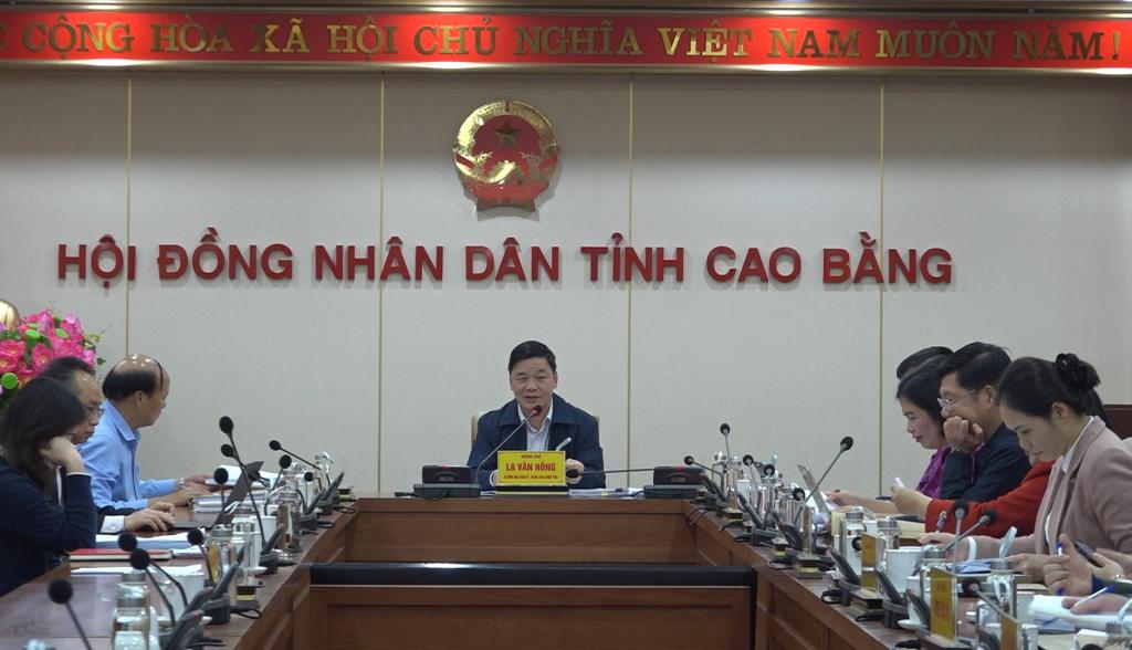 Các đại biểu dự cuộc họp.