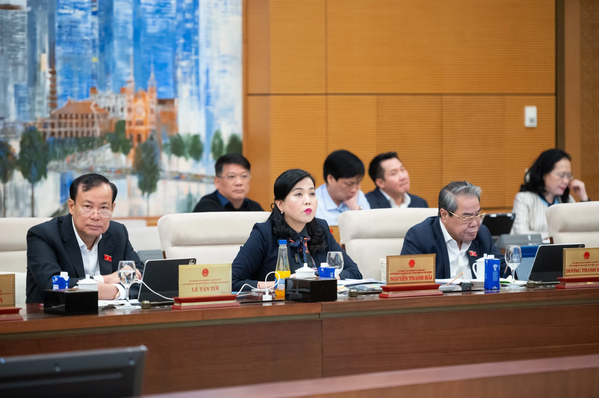 Các đại biểu tham dự phiên họp.