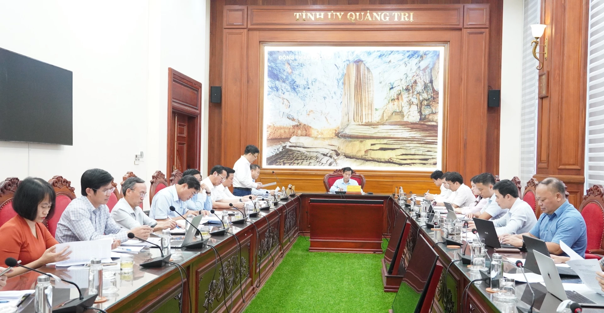 Quang cảnh buổi làm việc - Ảnh: QV