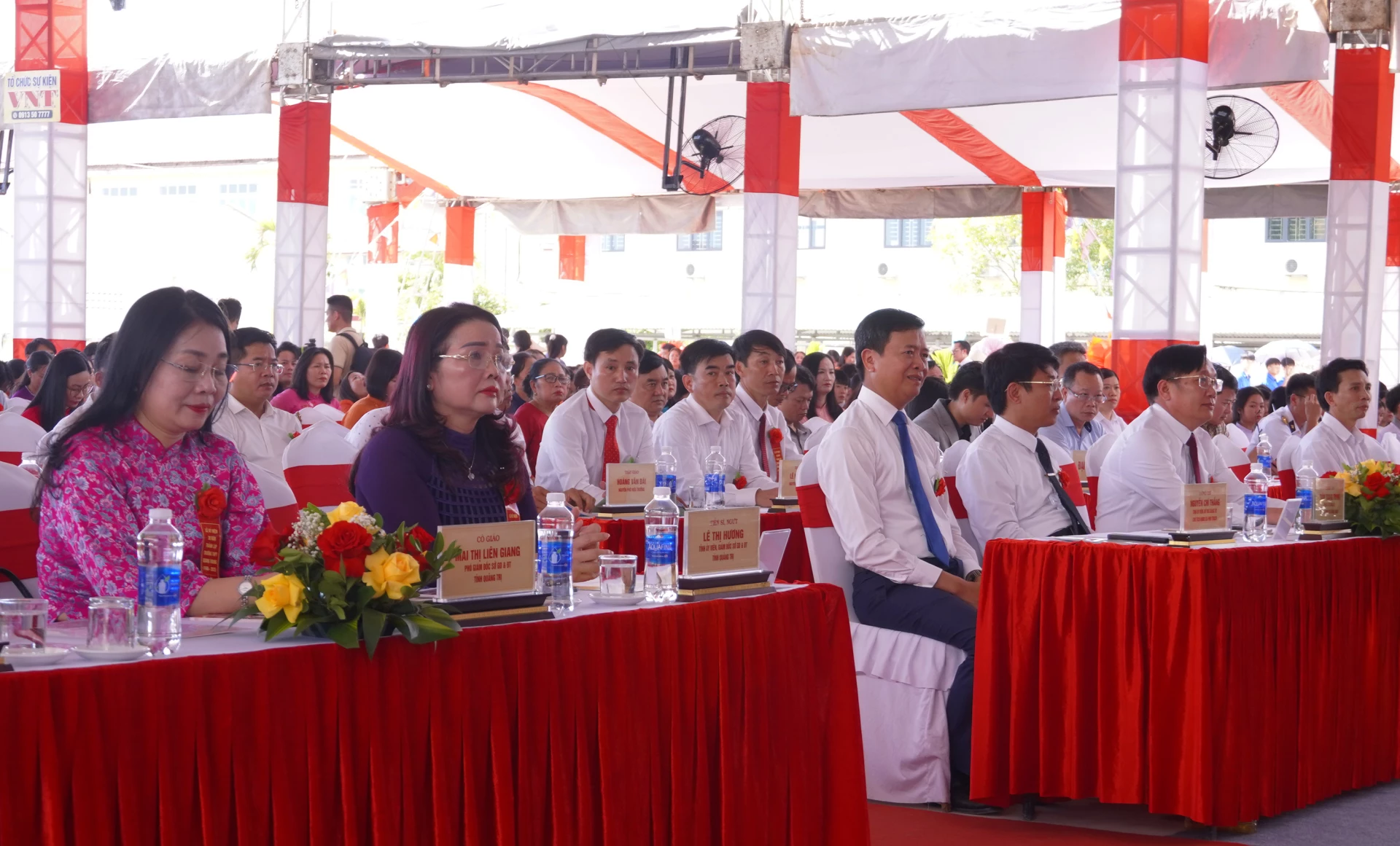 Các đại biểu dự lễ kỷ niệm - Ảnh: N.H