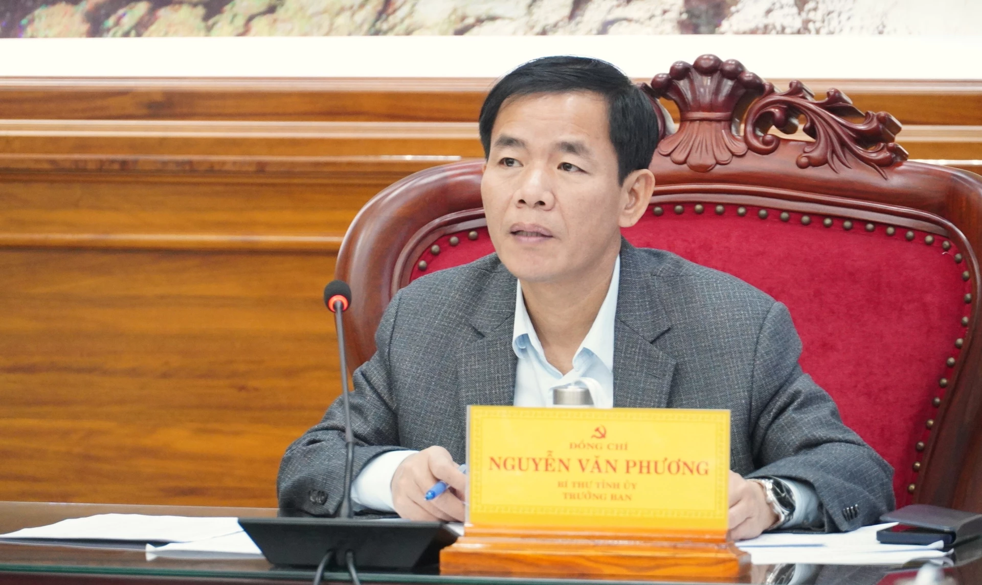 Đồng chí Nguyễn Văn Phương, Bí thư Tỉnh ủy, Trưởng BCĐ điều hành cuộc họp - Ảnh: QV