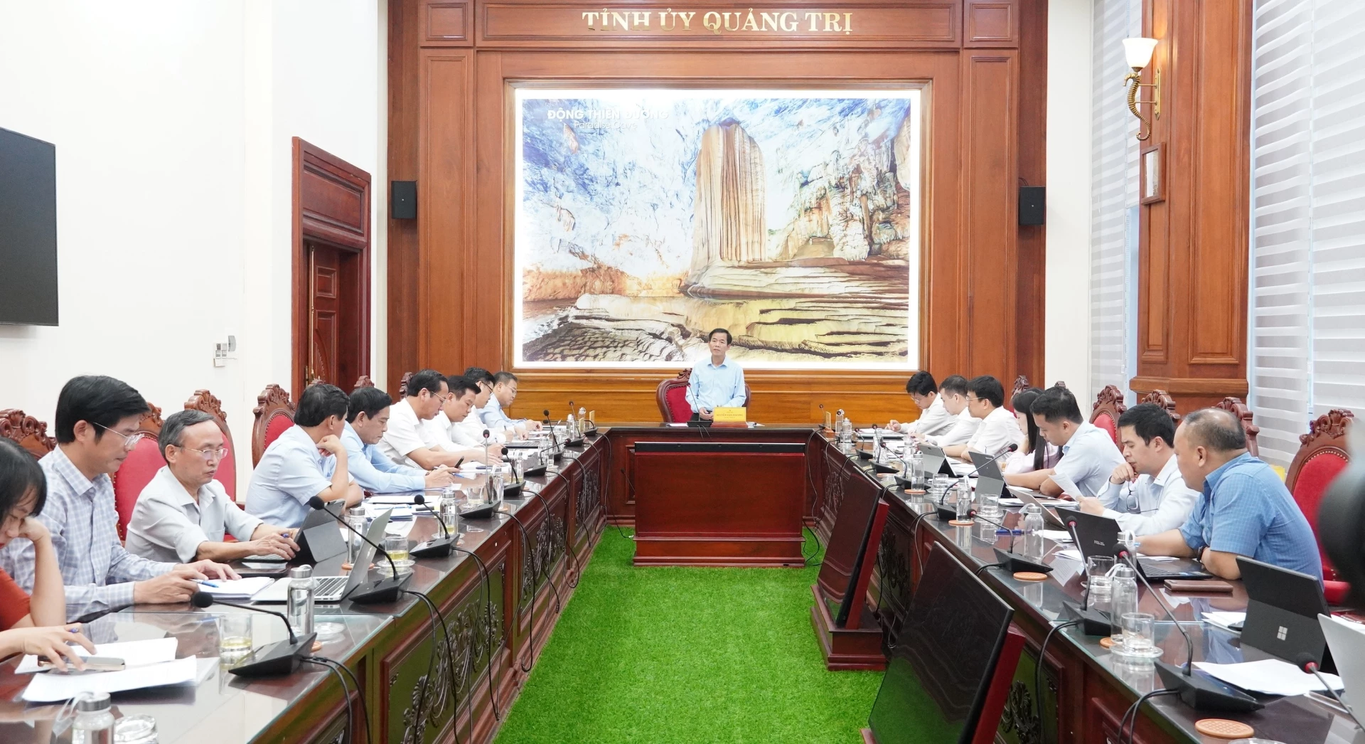 Đồng chí Bí thư Tỉnh ủy Nguyễn Văn Phương kết luận buổi làm việc - Ảnh: QV