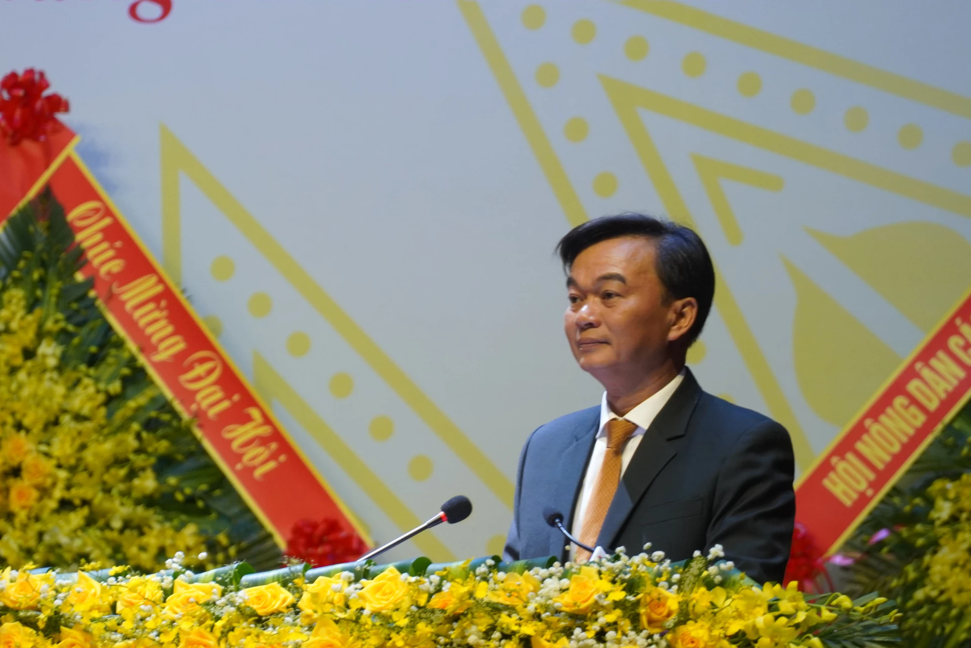 Đồng chí Nguyễn Chiến Thắng, Phó Bí thư Tỉnh ủy, Chủ tịch Ủy ban MTTQ Việt Nam tỉnh phát biểu chỉ đạo đại hội - Ảnh: N.H